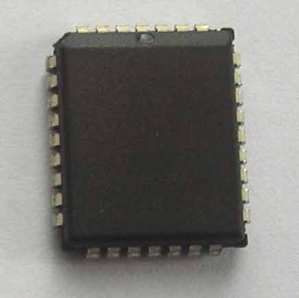 27C010P : EEPROM PLCC 32br 128ko 90ns