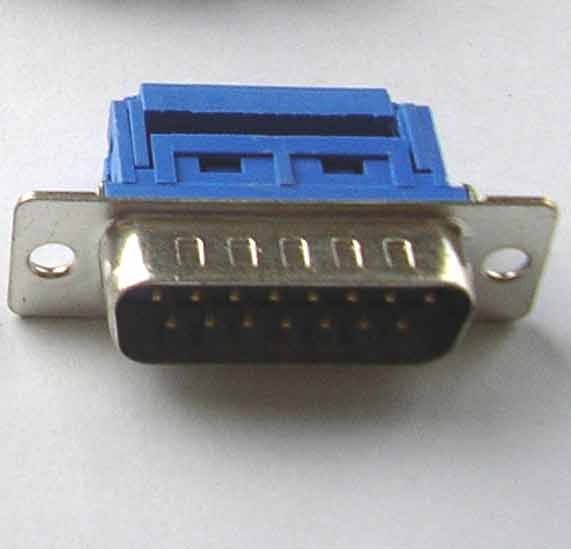 SDAM15 : Connecteur Sub-D 15 points mle autodnudante